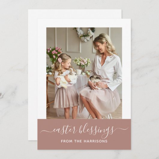 ミニマルエレガント赤面スクリプト家族の写真イースター シーズンカード (正面/裏面)