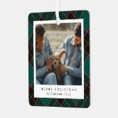 ミニマルエレガントGreen Plaid Christmas Coule Photo メタルオーナメント (正面左)