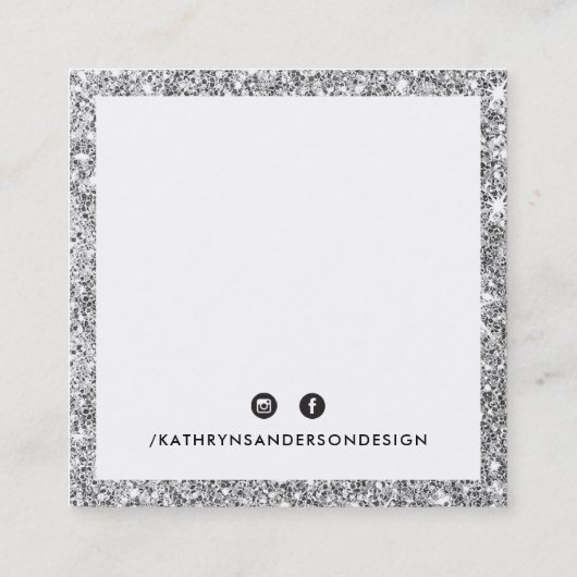ミニマルカスタムモダンロゴのシックなシルバーグリッター スクエア名刺 (裏面)