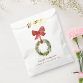 ミニマルクリスマスグリーンリースレッドボウ フェイバーバッグ (封をした状態)