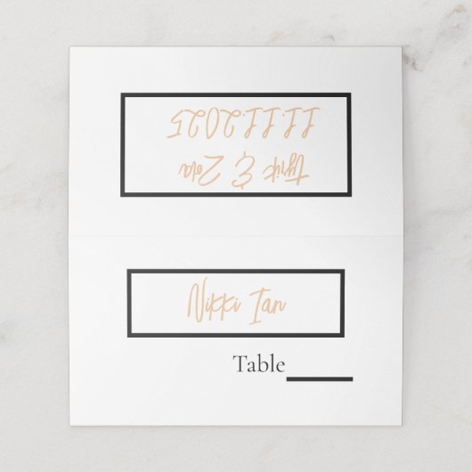 ミニマルシンプルスクパーソナライズされた結婚クラスの折り プレイスカード (外部開封)