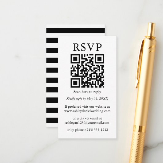 ミニマルシンプルス結婚のQR RSVPブラックストライプ製品 エンクロージャーカード (正面/裏面インサイチュ)