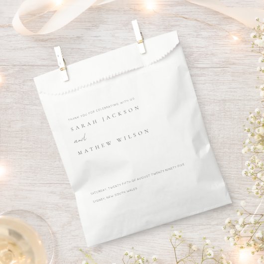 ミニマルシンプルブラック&ホワイトタイポグラフィ結婚ズ フェイバーバッグ (クリップ留めされた状態)