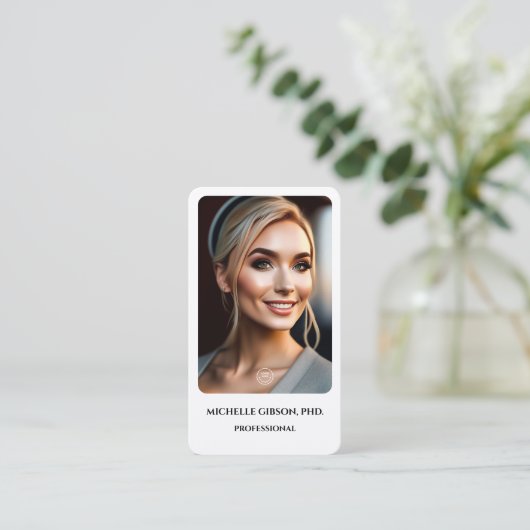 ミニマルシンプルプロフェッショナルフォトロゴ白 名刺 (スタンド正面)