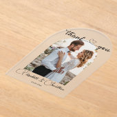 ミニマルシンプルリストハートフォトアー結婚チ アクリル招待状 (レイダウン)