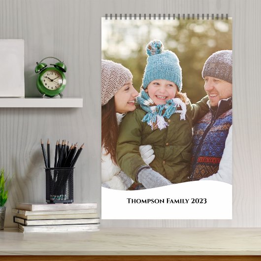 ミニマルシンプル主義フォトカカッコいいースタイポグラフィ カレンダー