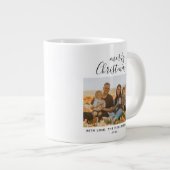 ミニマルシンプルChristmas Script家族写真 ジャンボコーヒーマグカップ (正面右)