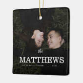 ミニマルスタイリッシュリストのクリスマス装飾 | おもしろいカップル セラミックオーナメント (左)