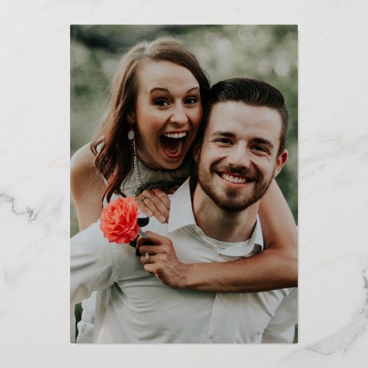 ミニマルタイポグラフィエレガントフォトホワイト結婚ズ 箔招待状 (裏面)