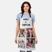 ミニマルタイポグラフィカスタムコラージュ写真 エプロン (着用した状態)