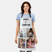 ミニマルタイポグラフィカスタムコラージュ写真 エプロン (着用した状態)