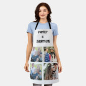 ミニマルタイポグラフィカスタムコラージュ写真 エプロン (着用した状態)