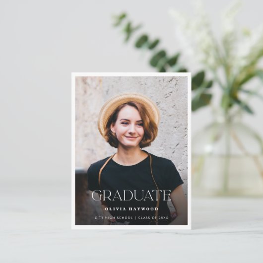 ミニマルタイポグラフィ写真卒業パーティー インビテーションポストカード (スタンド正面)