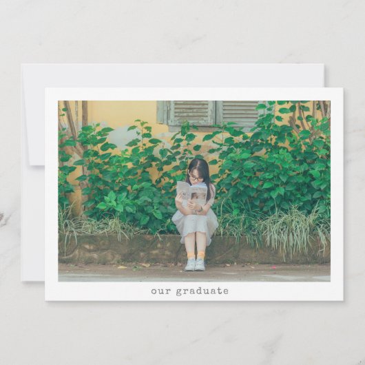 ミニマルタイポグラフィ卒業生2写真卒業 案内状 (正面)
