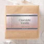 ミニマルタイポグラフィ製品のラップのまわりに ラベル (インサイチュ)