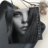 ミニマルタイポグラフィ&写真プロフェッショナル スクエア名刺