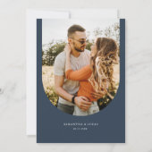 ミニマルネイビーアーチ写真カレンダー Save the Date 招待状 (裏面)