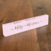 ミニマルフェミニンリストモダンピンクスクリプト名前をカスタムする デスクネームプレート (側面)