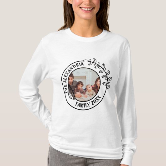 ミニマルフローラファミリーモノグラム写真 Tシャツ (正面)