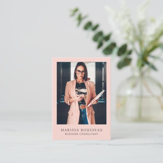 ミニマルプロフェッショナルフォトコーラル 名刺 (スタンド正面)