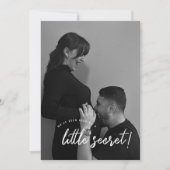ミニマルモダンな"Little Secret" 妊娠フォト 案内状 (正面)