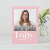 ミニマルモダンシンプルガーリーピンク40歳の誕生日 招待状 (スタンド正面)