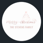 ミニマルモダンスクリプトMerry Christmas ラウンドシール<br><div class="desc">ミニマルモダンリストメリークリスマスクリスマスツリー。魅力的なモダンプロフェッショナルデザインとコンテンポラリーtouch。エレガンスとスタイルのtouch。カスタマイズモノグラムのイニシャル、名前とアドレスの詳細。</div>