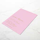 ミニマルモダンス結婚スクリプトのパステルピンク金ゴールド 箔招待状 (回転した状態)