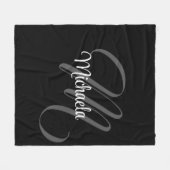 ミニマルモダンモノグラムイニシャル名 フリースブランケット (正面(横))