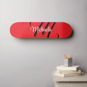 ミニマルモダンモノグラムイニシャル名red スケートボード