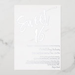 ミニマルモダンリストのスウィート16thバースデーパーティーシルバー 箔招待状<br><div class="desc">その特別パーソナライズされたな誕生日の男の子または女の子のための豪華でシックでミニマリストの甘い16th誕生日パーティーイベント招待を作成！銀箔を使用した広々とした美しい書道書台本を実在お楽しみたい。自分のカスタマイズ文字で簡単にお好きなだけカスタマイズで、後ろのアナウンス招待状の裏の写真を交換できる。注意： 「Sweet -16 – 」のアートワークは編集できない。</div>