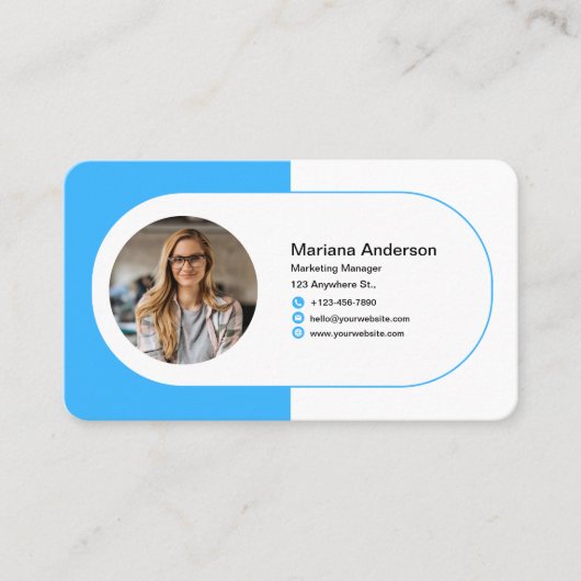 ミニマルモダンリストの名前とロゴプロフェッショナル 名刺 (正面)