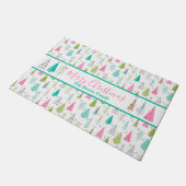 ミニマルモダンリストクリスマスツリーパターンピンクティール（緑がかった色） ドアマット (アングル)