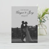 ミニマルモダンリストスクリプト結婚式の日付を保存 招待状 (スタンド正面)