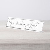 ミニマルモダンリストビジネスロゴプロフェッショナル デスクネームプレート (正面)