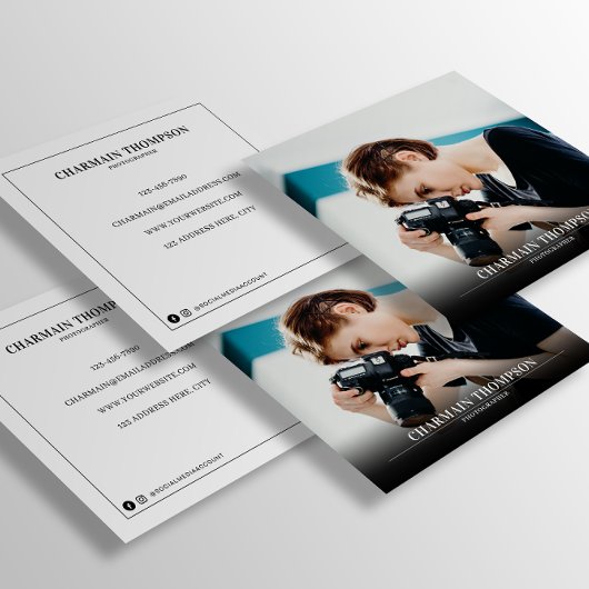 ミニマルモダンリストブラックとホワイト文字 |写真 スクエア名刺