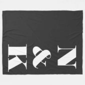 ミニマルモダンリストモノグラム黒エレガント新婚 フリースブランケット (正面(横))