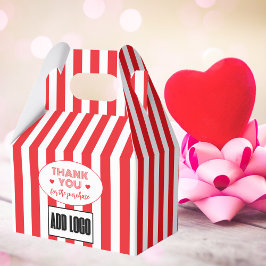 ミニマルモダンリストレッド白ストライプのビジネスロゴ フェイバーボックス