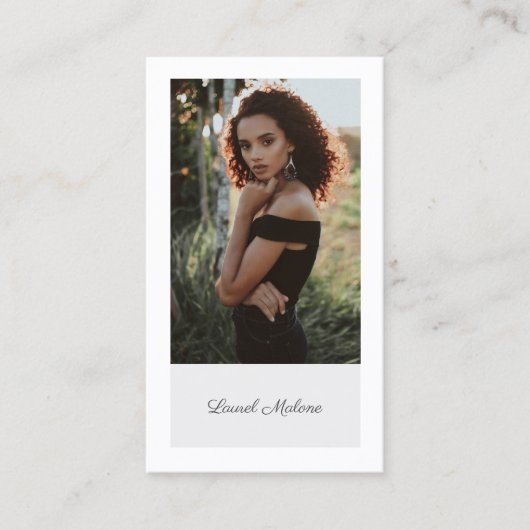 ミニマルモダン主義の俳優モデルのソーシャルメディア 名刺 (正面)