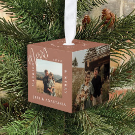 ミニマルモダン結婚したメリーと金ゴールドのスクリプトの写真 キューブオーナメント