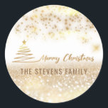 ミニマルモダン金ゴールドスクリプトMerry Christmas ラウンドシール<br><div class="desc">ミニマルモダン金ゴールドスクリプトMerry Christmas Christmas tree.魅力的なモダンプロフェッショナルデザインとコンテンポラリーtouch。優雅さとスタイルのtouch。モノグラカスタマイズムのイニシャルと名前とアドレスの詳細</div>