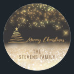 ミニマルモダン金ゴールドスクリプトMerry Christmas ラウンドシール<br><div class="desc">ミニマルモダン金ゴールドスクリプトMerry Christmas Christmas tree.魅力的なモダンプロフェッショナルデザインとコンテンポラリーtouch。優雅さとスタイルのtouch。モノグラカスタマイズムのイニシャルと名前とアドレスの詳細</div>