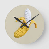 ミニマルモダンGrandmacore Cute Crochet Banana ラウンド壁時計 (正面)