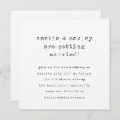 ミニマルレトロタイプライターブラッククラフト結婚ズ 招待状 (正面/裏面)