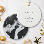 ミニマルレトロタイプライター結婚ホワイトの写真 セラミックオーナメント<br><div class="desc">ミニマルレトロタイプライター白黒結婚のフォトセラミックオーナメント</div>