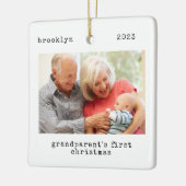 ミニマル写真祖父母の初めてのクリスマス セラミックオーナメント (左)