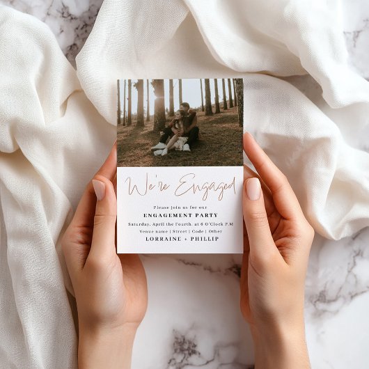 ミニマル写真私たちは婚約したパーティー 招待状