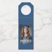 ミニマル写真第8学年の卒業発表 ボトルネックタグ (正面)