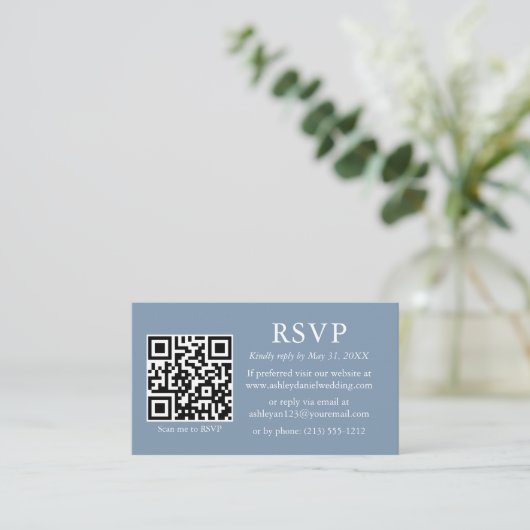 ミニマル写真結婚のQR RSVPダスティブルー エンクロージャーカード (スタンド正面)