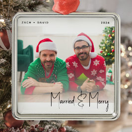 ミニマル写真 Married and Merry LGBTQ ブラックスクリプト メタルオーナメント
